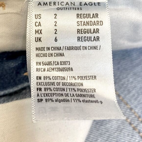 American Eagle Ripped Tomgirl Jeans Size 2 W26 - Picture 7 of 9